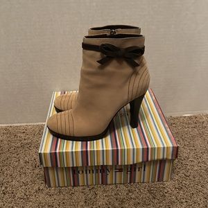 Tommy Girl suede booties size 6